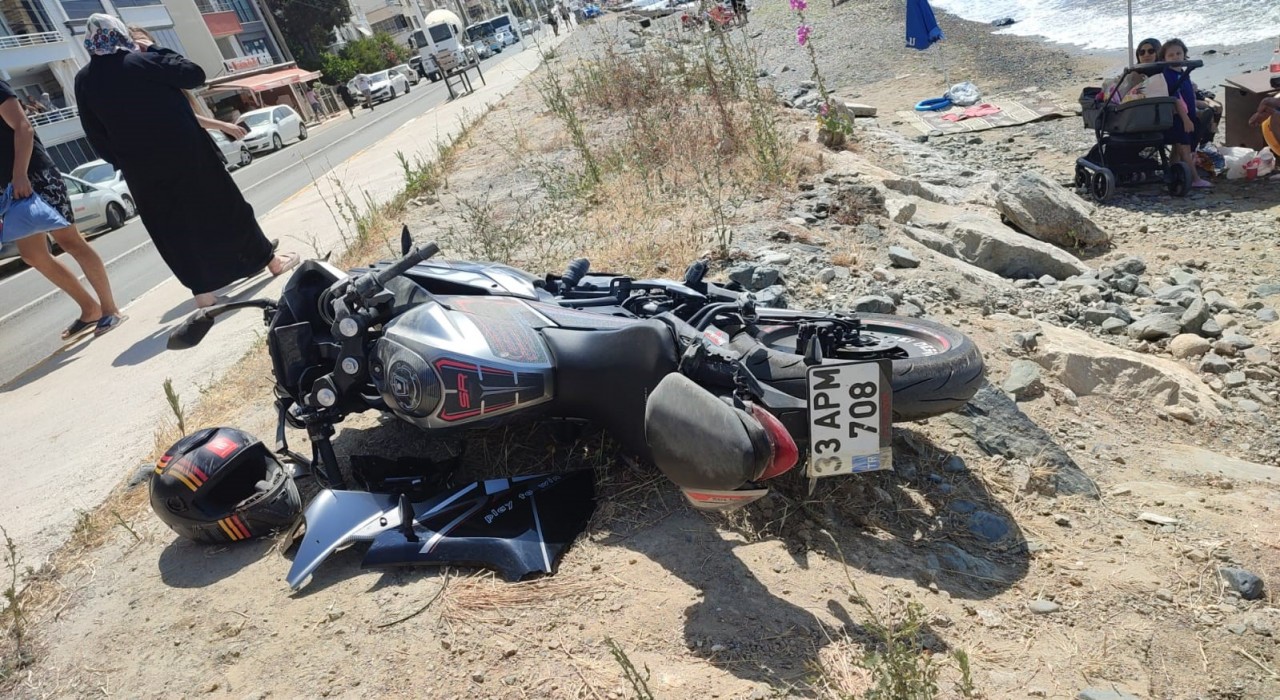 Yalovada motosiklet yayaya çarptı: 2 yaralı