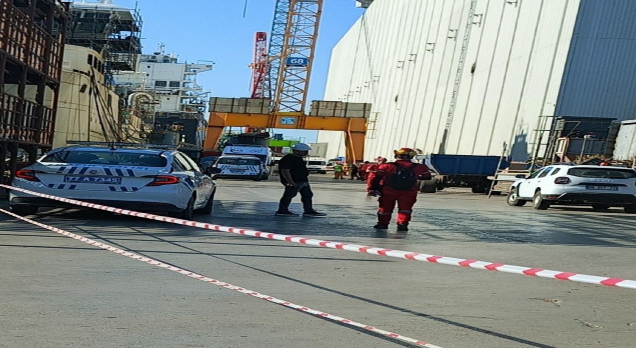 Yalovada tersanede üzerine vinç düşen işçi hayatını kaybetti