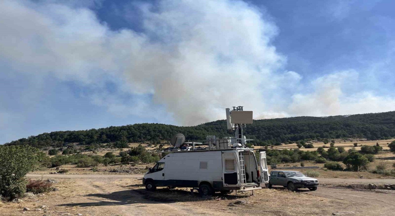 Yangın bölgesinde mobil baz istasyonu kuruldu