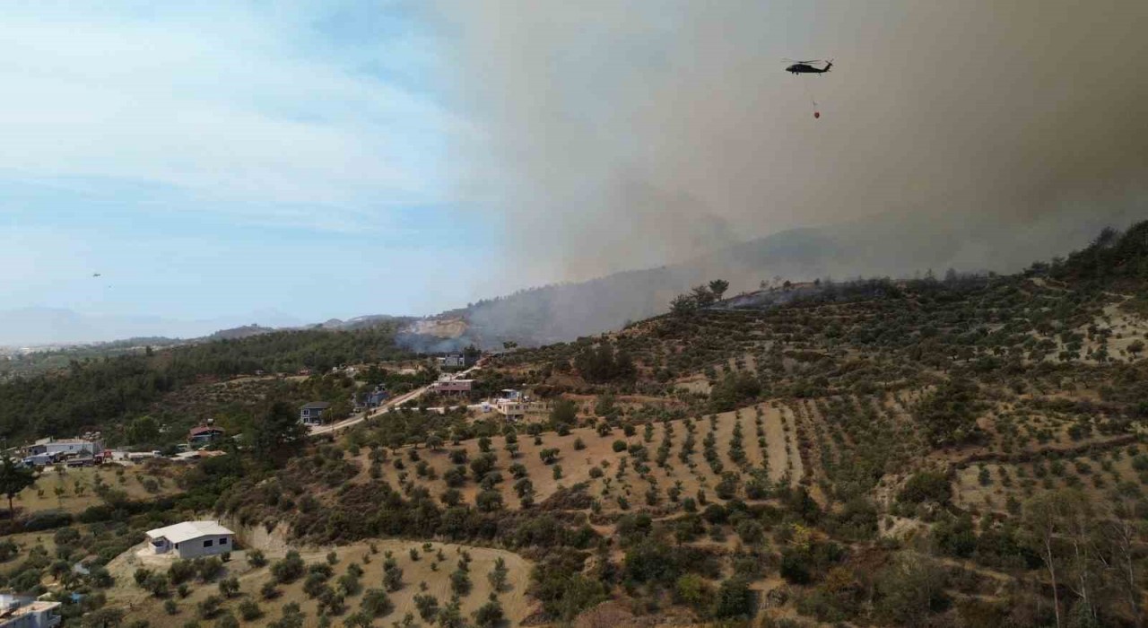 Yangında 25inci saat geride kalırken havadan ve karadan müdahale dronla görüntülendi