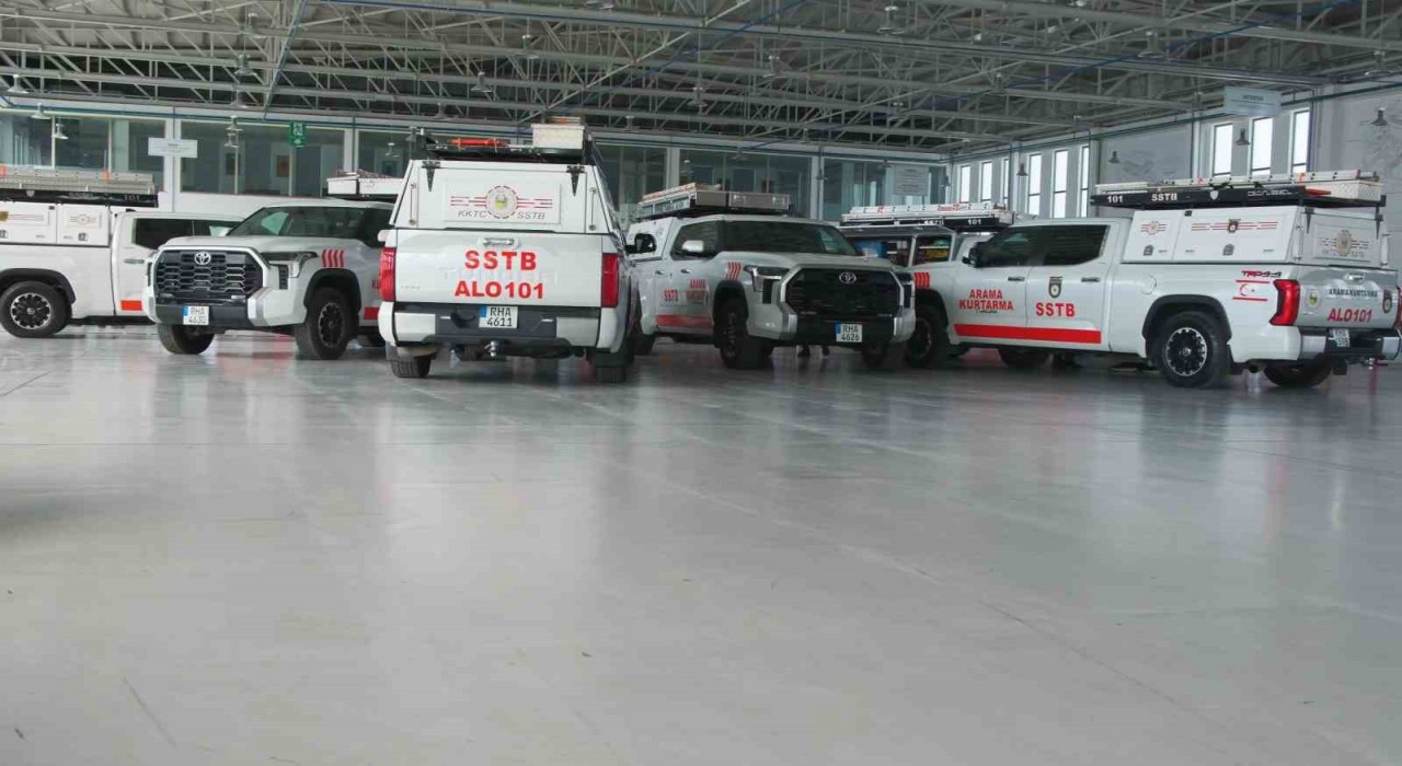 Yerli üretim arama-kurtarma araçları teslim edildi