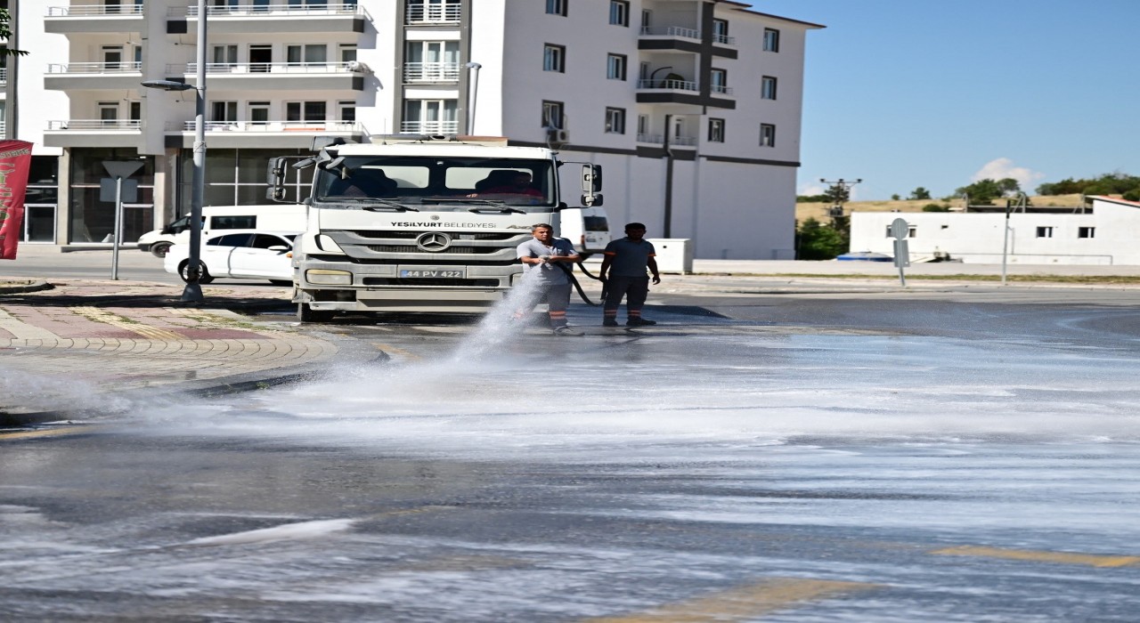 Yeşilyurt Belediyesinden temizlik atağı!