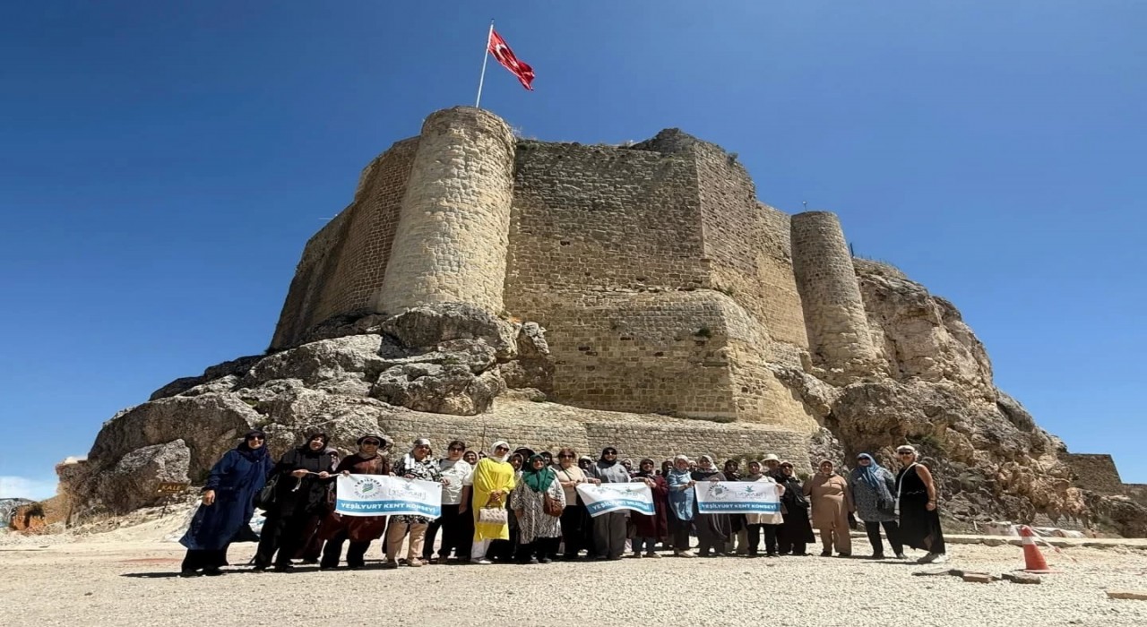 Yeşilyurt Kent Konseyi Kadın Meclisinden Harputa tarih ve kültür dolu gezi