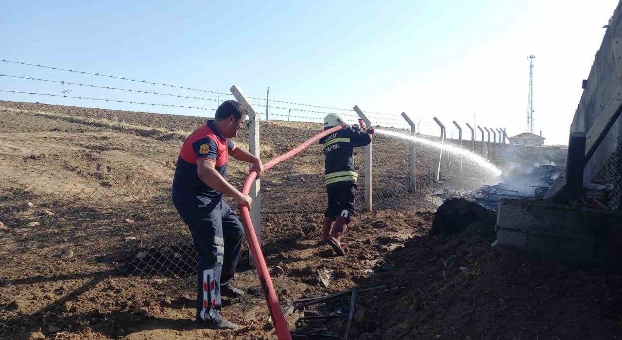 Yozgatta yangında inşaat malzemeleri kullanılamaz hale geldi