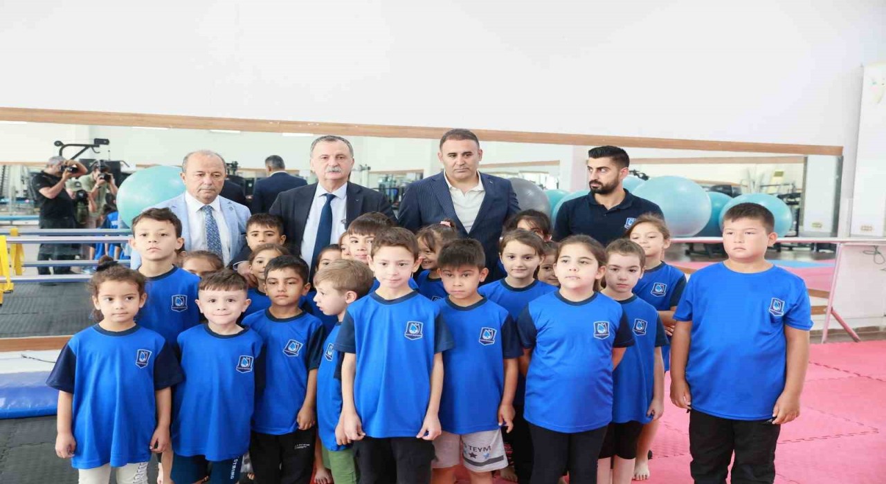 Yunusemrede yaz spor okulu açılışı yapıldı