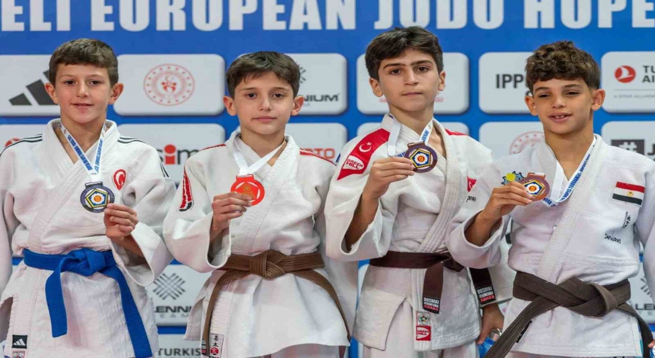 Yunusemreli judocular Avrupa Kupasından iki madalya ile döndü