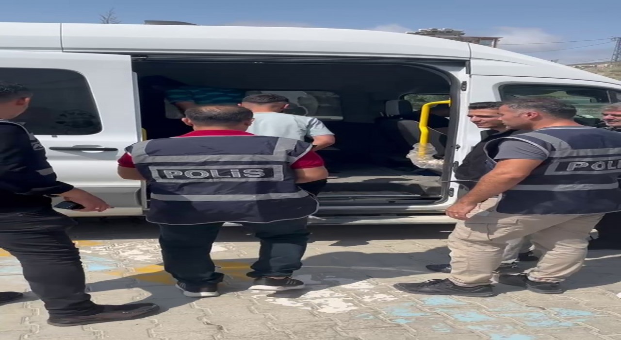 Yüzlerce televizyonla 25 milyon TLlik vurgun yapan şahıslar polisten kaçamadı