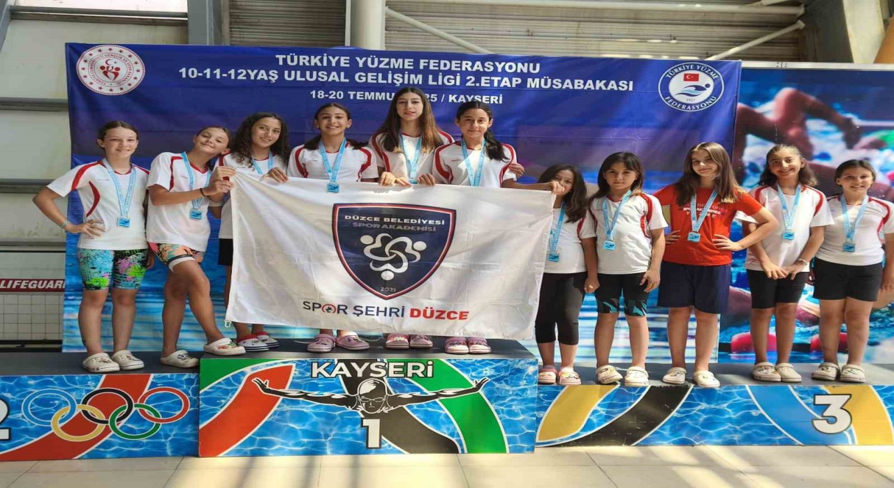 Yüzme takımından bir başarı daha