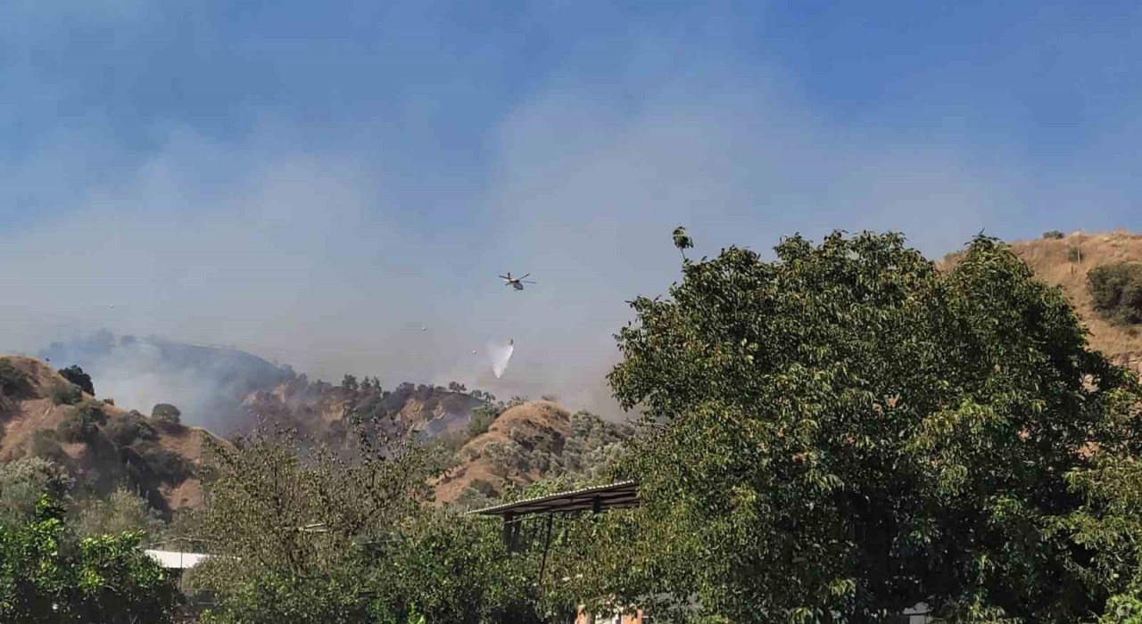 Zirai yangına havadan ve karadan büyük mücadele