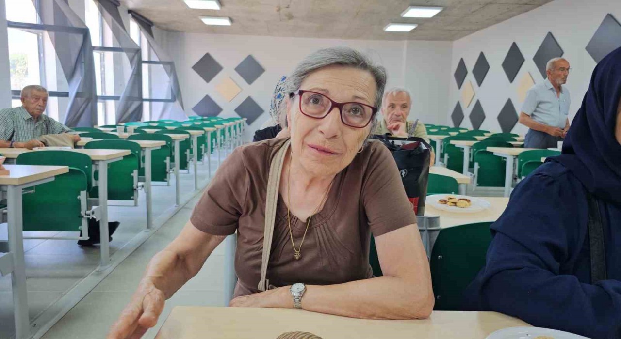 Zonguldakta 60 yaş üstü bireyler üniversite sıralarında