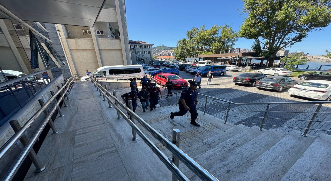 Zonguldaktaki cinayet zanlısı adliyeye sevk edildi