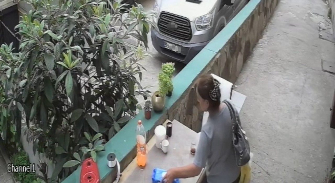 14 defa aynı iş yerinden hırsızlık güvenlik kamerasında