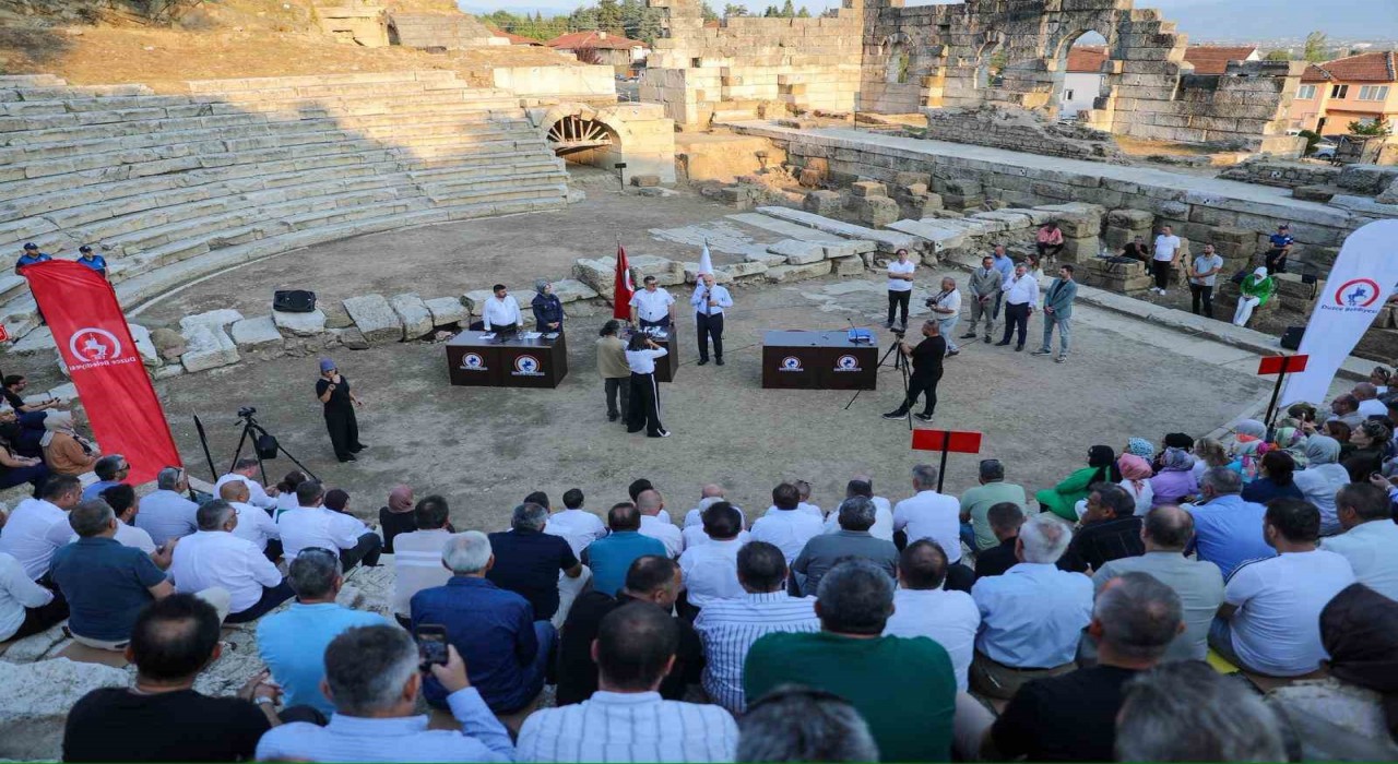 2 bin 300 yıllık amfide meclis toplantısı