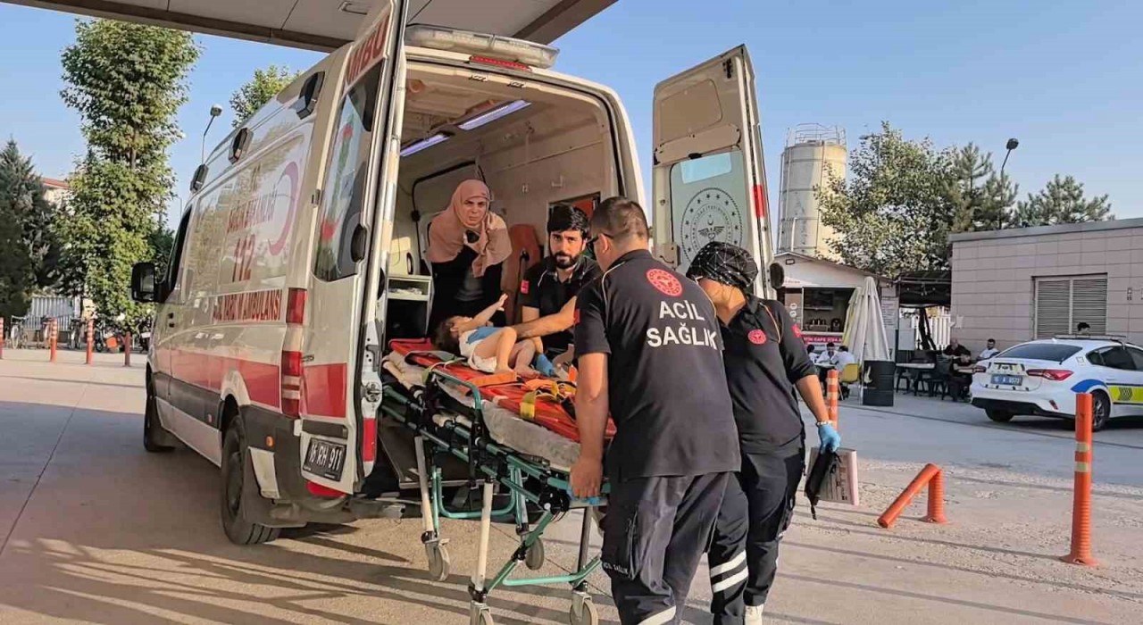 2. kattan düşen 1,5 yaşındaki çocuk yaralandı