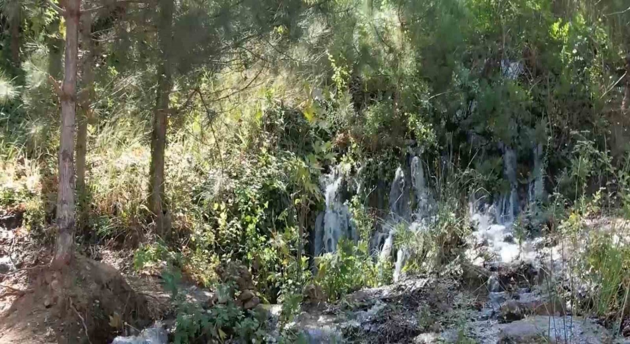 6.1 büyüklüğündeki deprem su kaynaklarının yerini değiştirdi