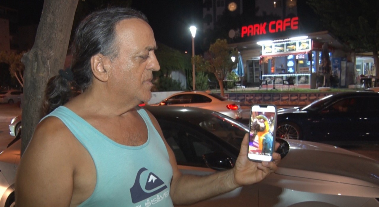 8. Cumhurbaşkanı Turgut Özalın papağanı ‘Cabbar yine çalındı