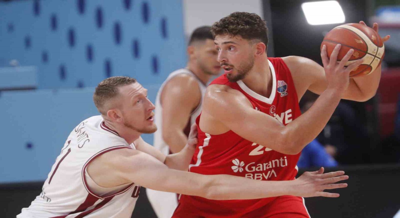 A Milli Erkek Basketbol Takımı, Avrupa Şampiyonasına galibiyetle başladı