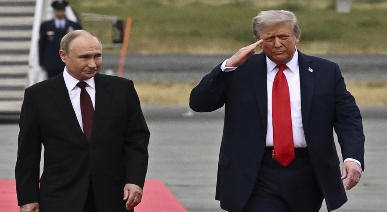ABD basını, Trumpın Putin ve Zelenskiy ile üçlü zirve gerçekleştirmek istediğini öne sürdü