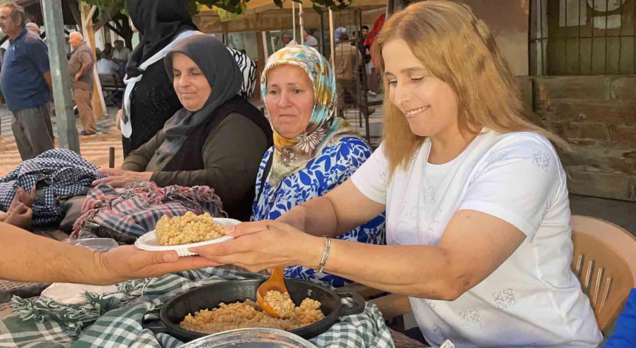 Abdipaşa Geleneksel Keşkek Festivalinde lezzetler yarıştı