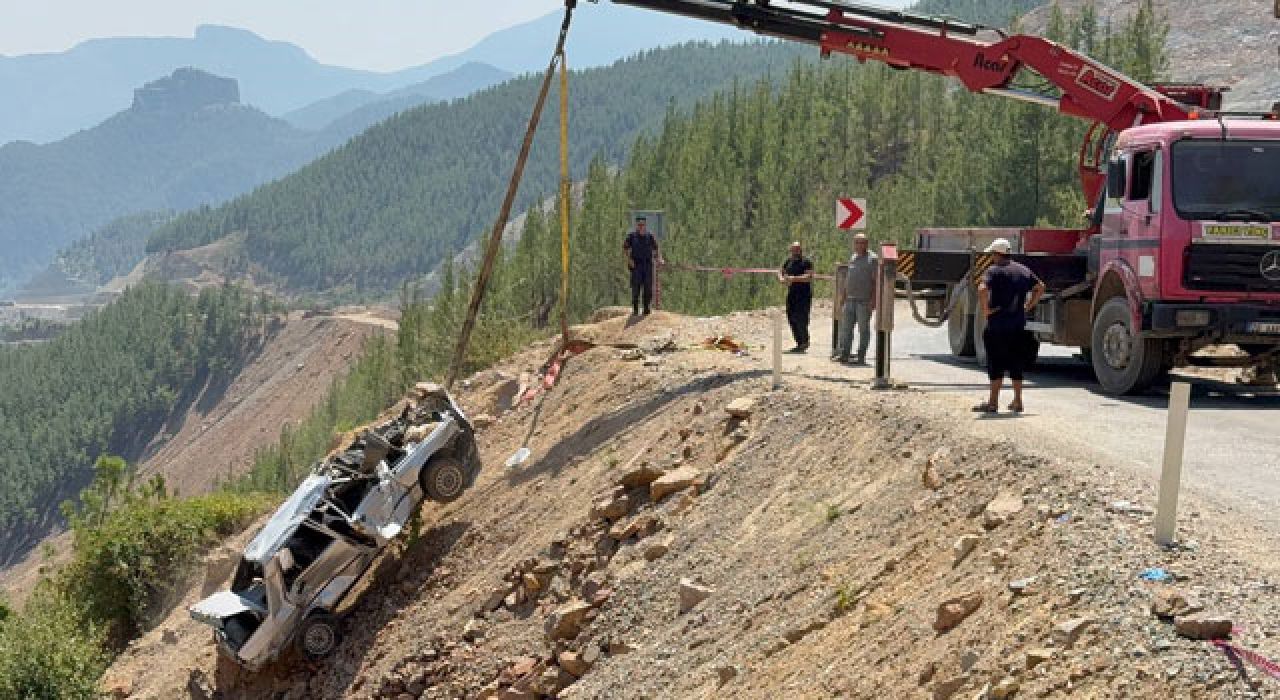 Adana’da Feci Kaza: Biri Bebek 5 Kişi Hayatını Kaybetti