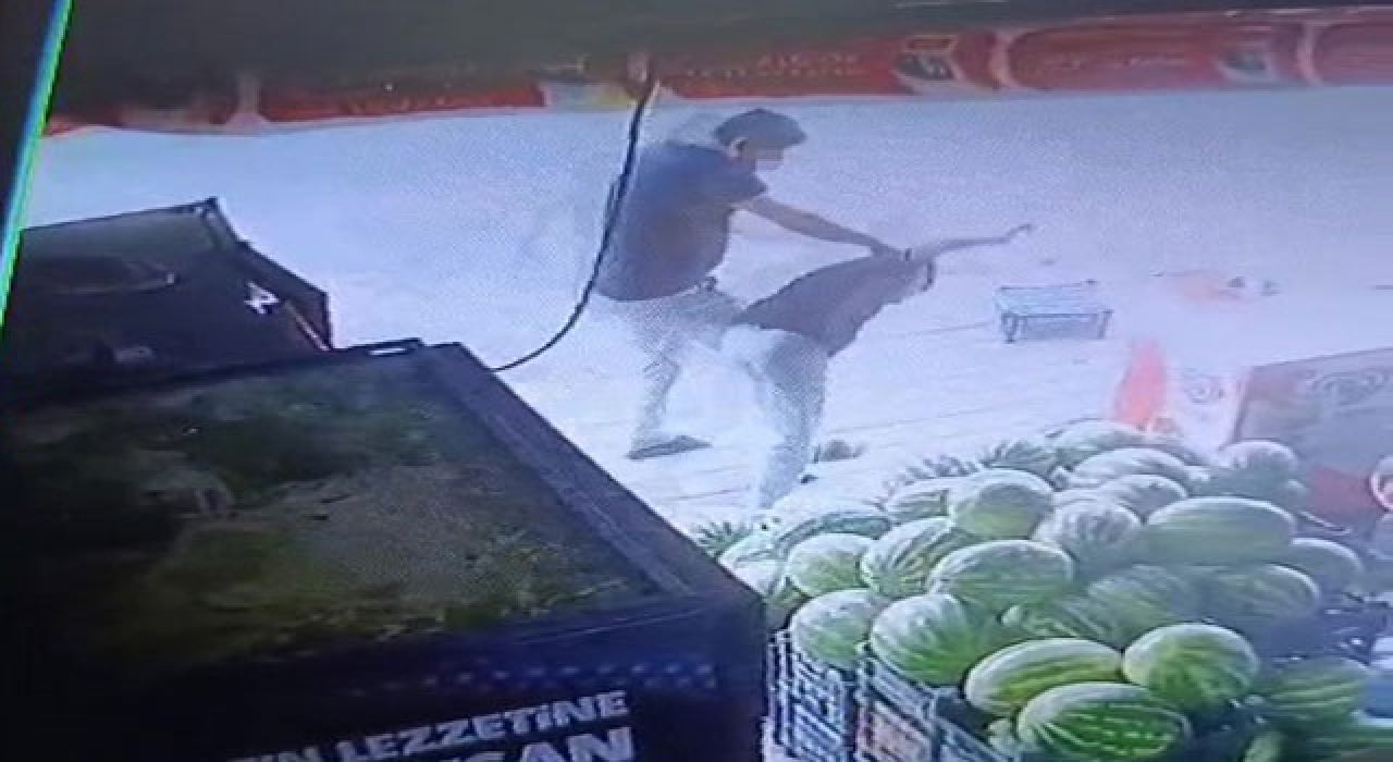 Adana’da Marul Tartışması Kavgaya Dönüştü