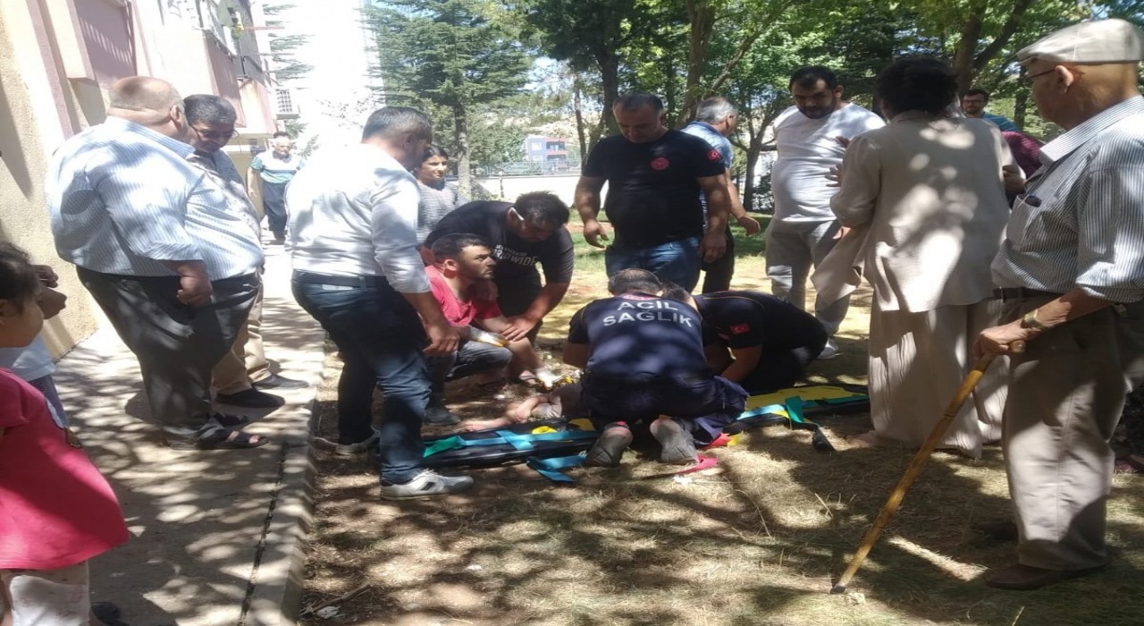 Adıyamanda 4üncü kattan düşen çocuk hayatını kaybetti