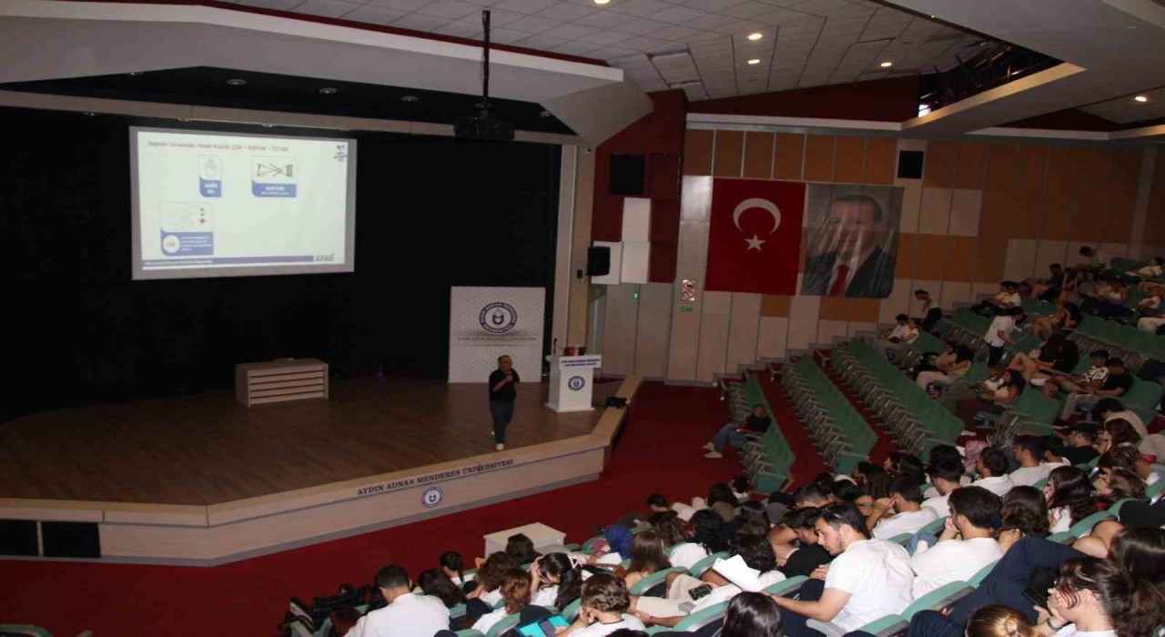 AFADtan üniversite öğrencilerine Temel Afet Farkındalığı Eğitimi