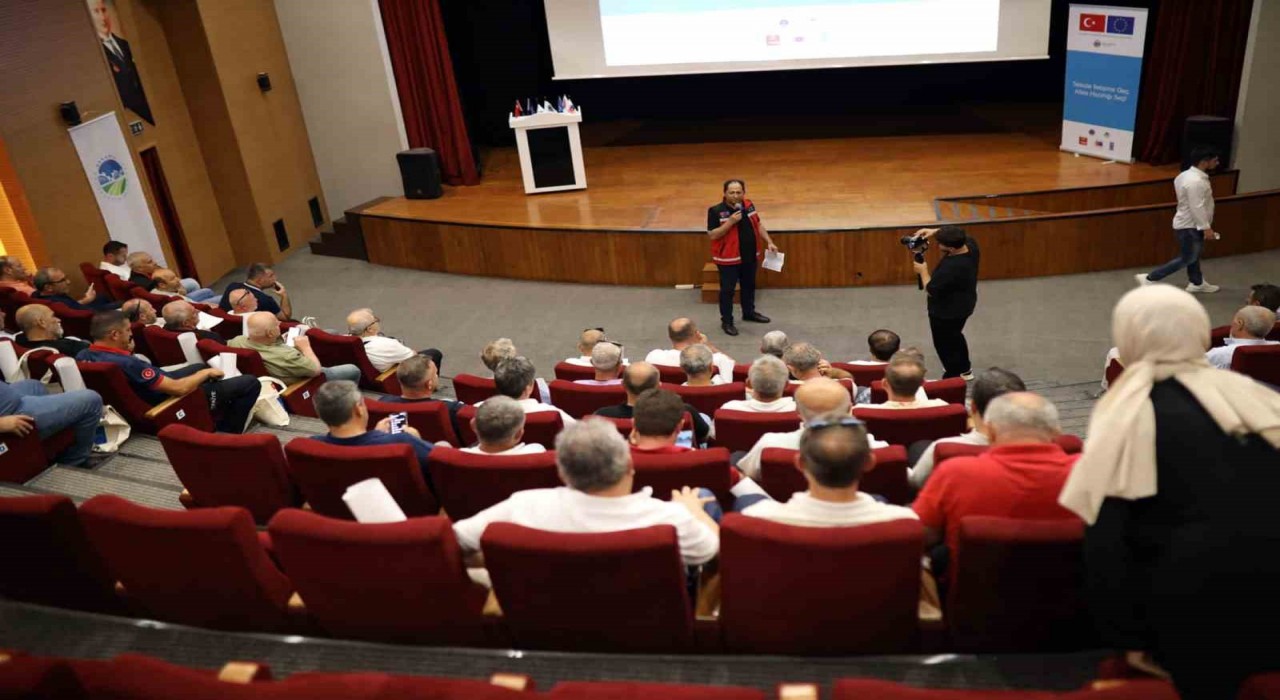Afet anında ‘bir telsiz sesi binlerce kişinin hayatında rol oynayacak