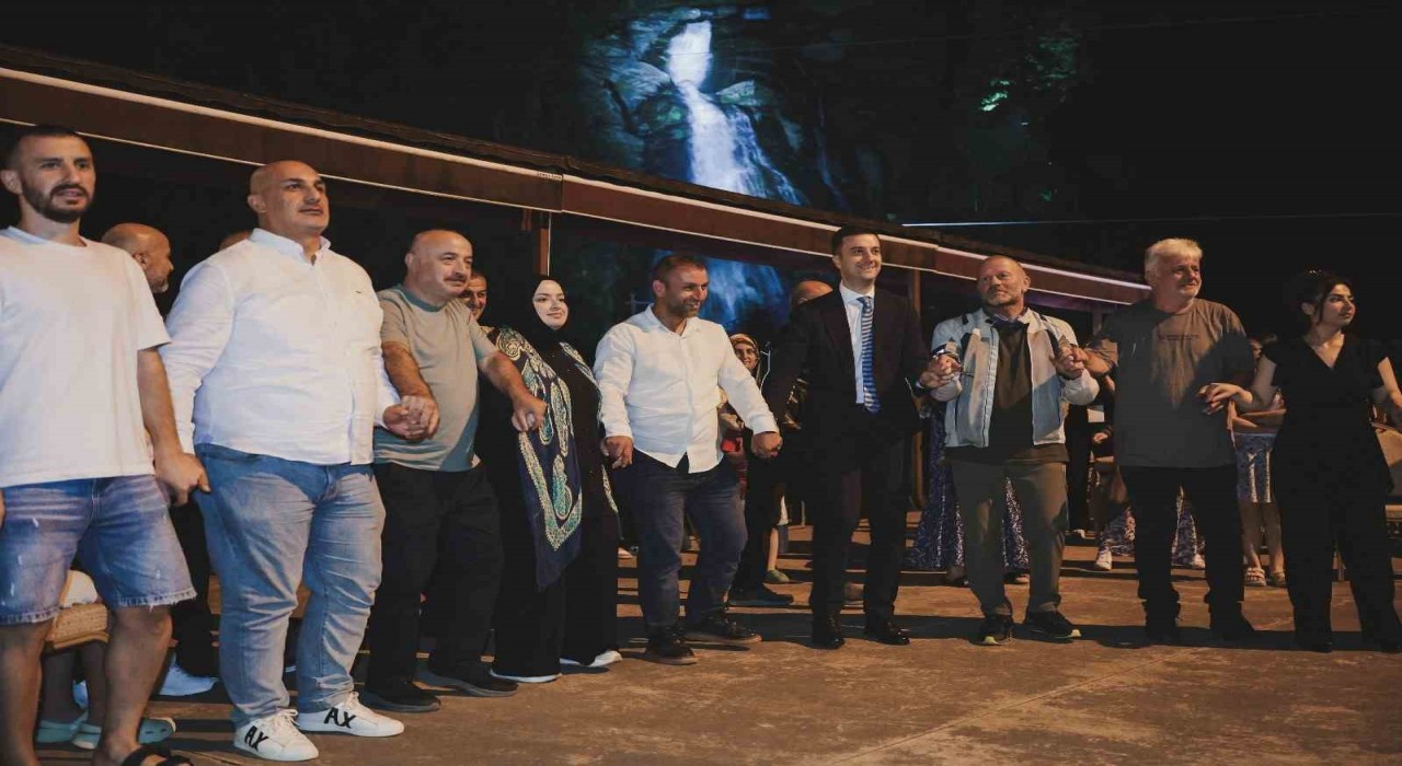 Ağaran Şelalesinde sanat rüzgarı esti