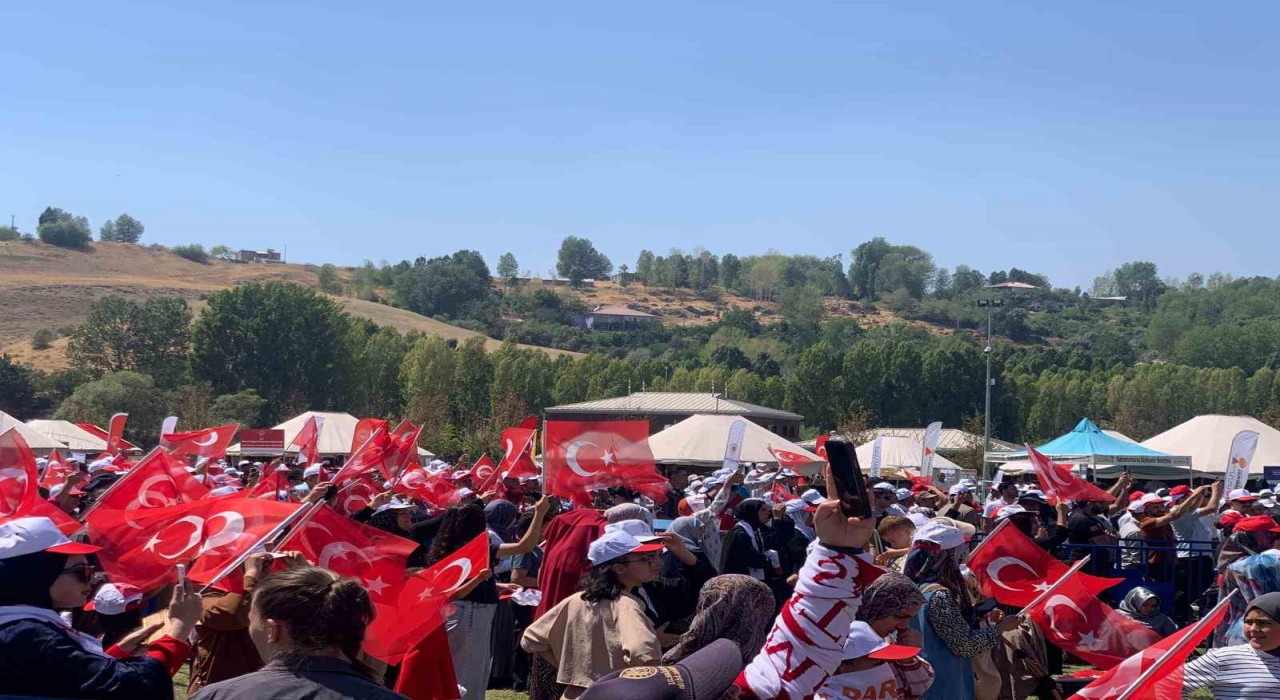 Ahlatlılar Cumhurbaşkanı Erdoğanı bekliyor