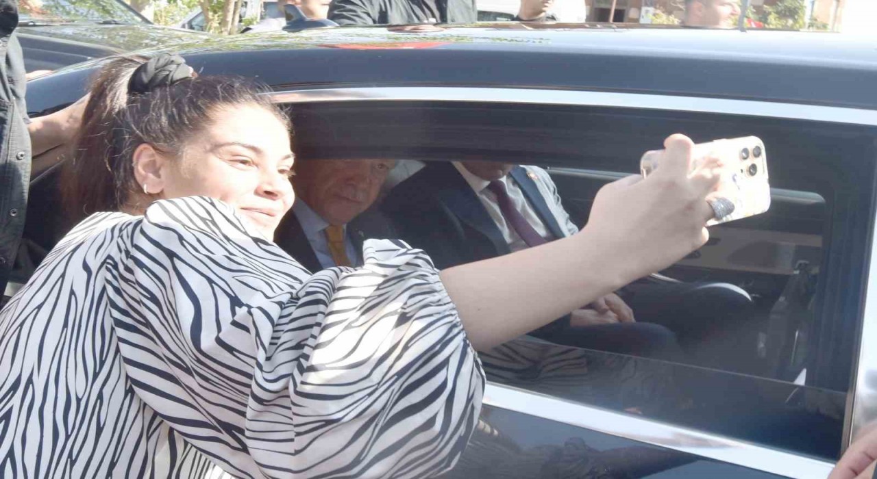 Ahlatta Cumhurbaşkanı Erdoğana büyük ilgi