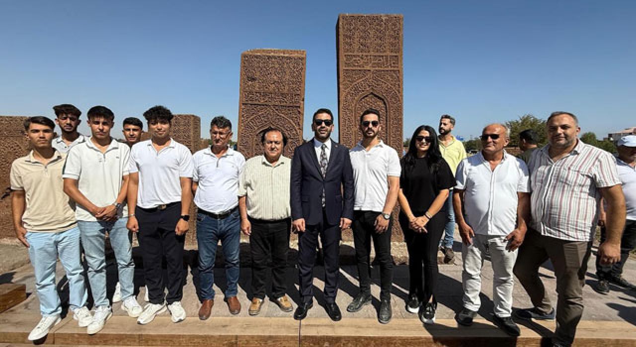 AK Parti Osmaniye’den Ahlat Selçuklu Meydan Mezarlığı Ziyareti