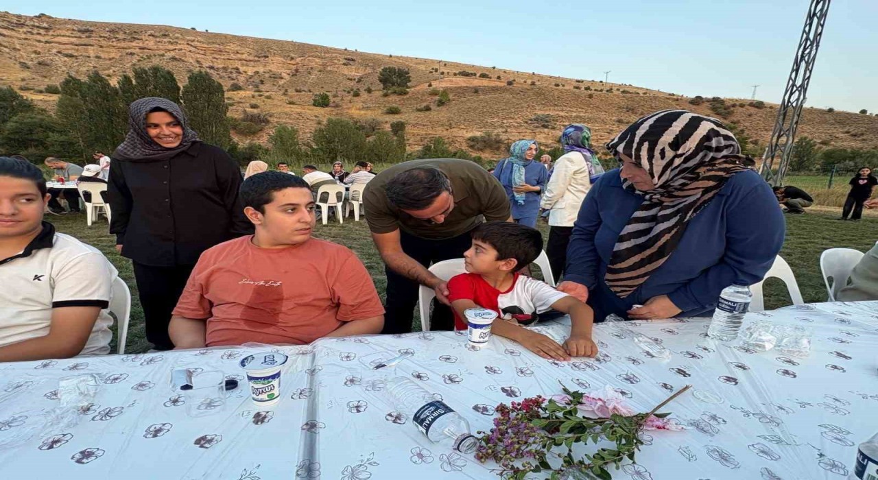 Akçadağ Sultansuyu Sosyal Tesislerinde anlamlı buluşma