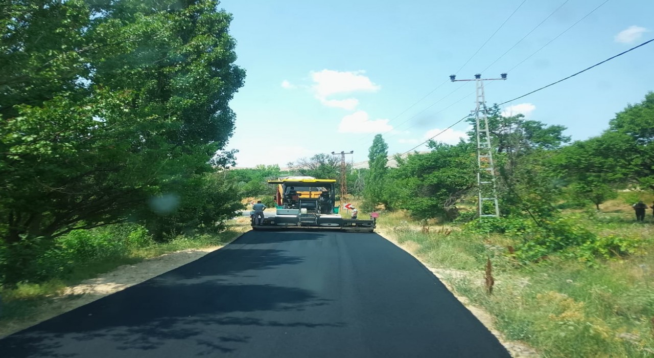 Akkışlada sıcak asfalt çalışması