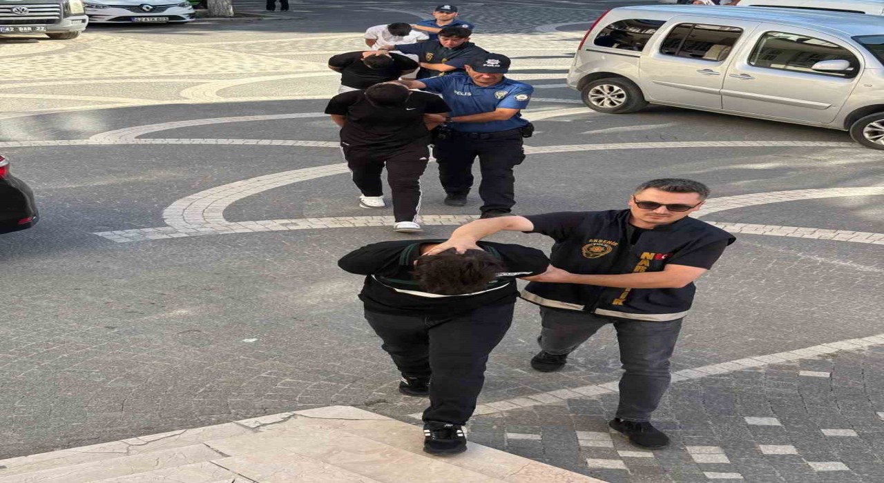 Akşehirde 3 kişi uyuşturucudan tutuklandı