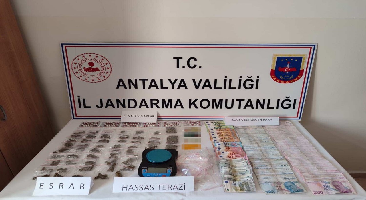 Alanya ve Manavgatta uyuşturucu operasyonu: 6 bin 250 hap ele geçirildi