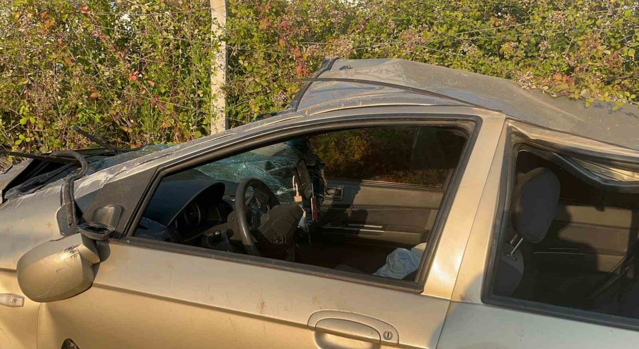 Alanyada otomobil şarampole uçtu: 1 yaralı