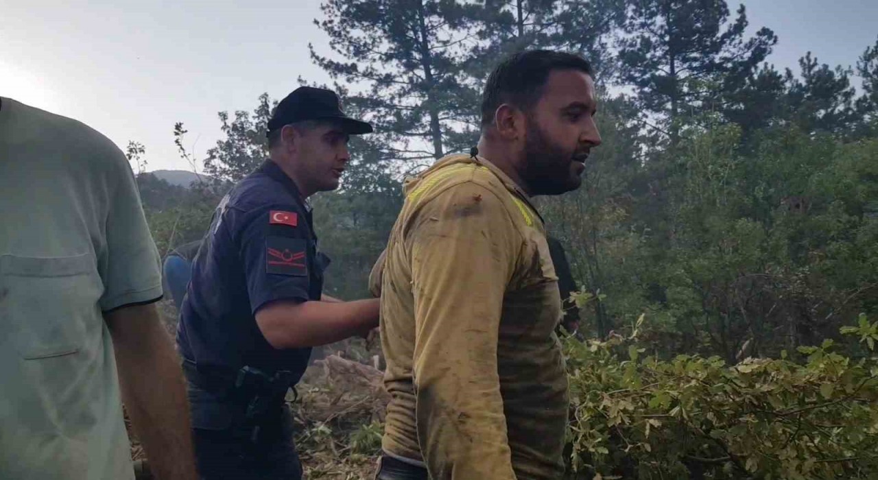 Alevlerin arasında kalmaktan kurtulan işçi, arkadaşlarını göremeyince büyük panik yaşadı