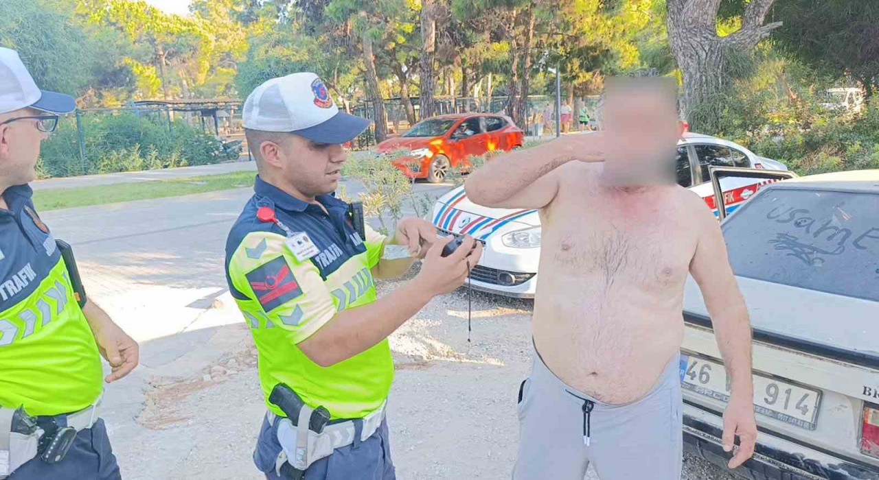 Alkolün etkisini litrelerce su içerek düşürmeye çalıştı, 91 promil alkollü çıktı