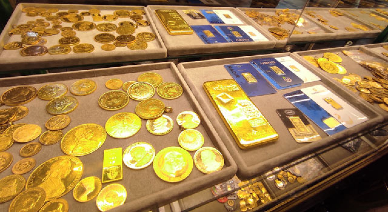 Altın Fiyatları Geriledi: Ons Altın 3.320 Dolar Seviyesinde