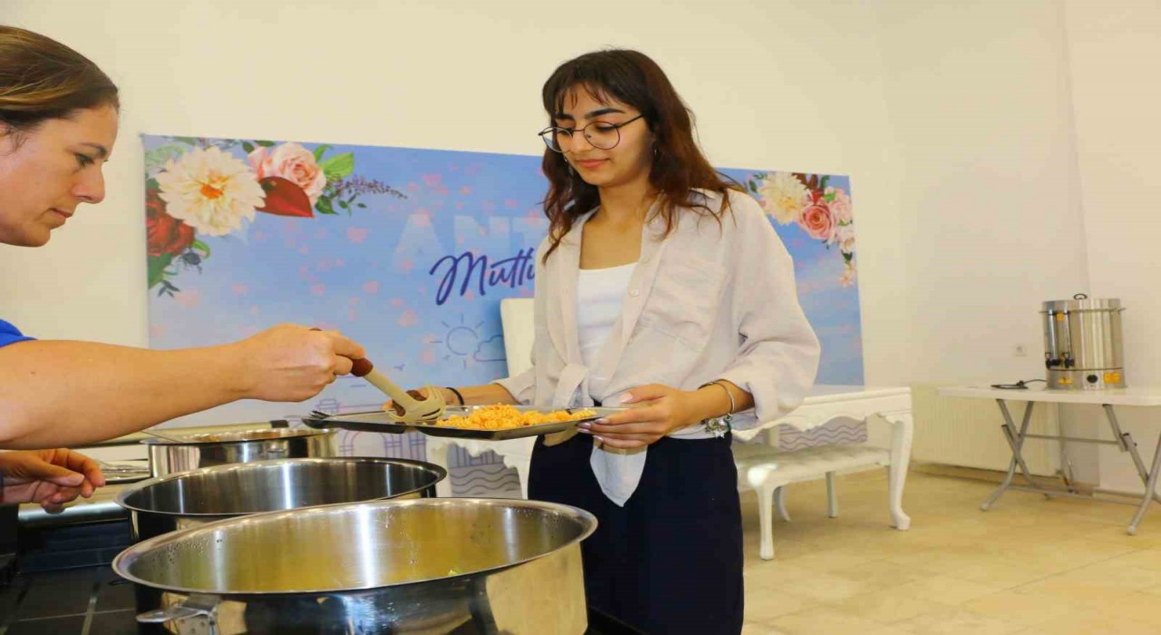 Antalyada öğrenci yurtları için ön kayıtlar başladı