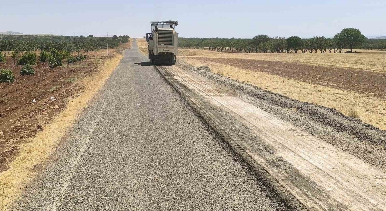 Arabanda kırsal mahallelerin grup yollarında yenileme çalışmalarına başlandı