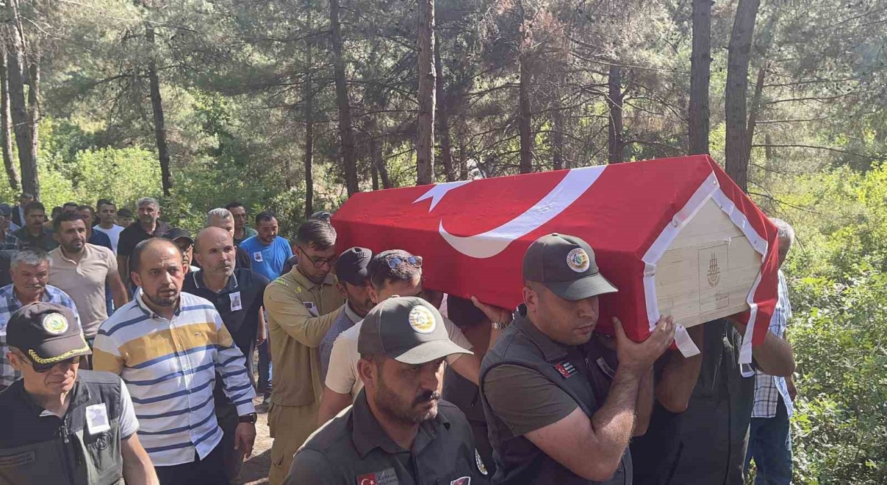Arazöz kazasında hayatını kaybeden gönüllü Ali Tekerek toprağa verildi