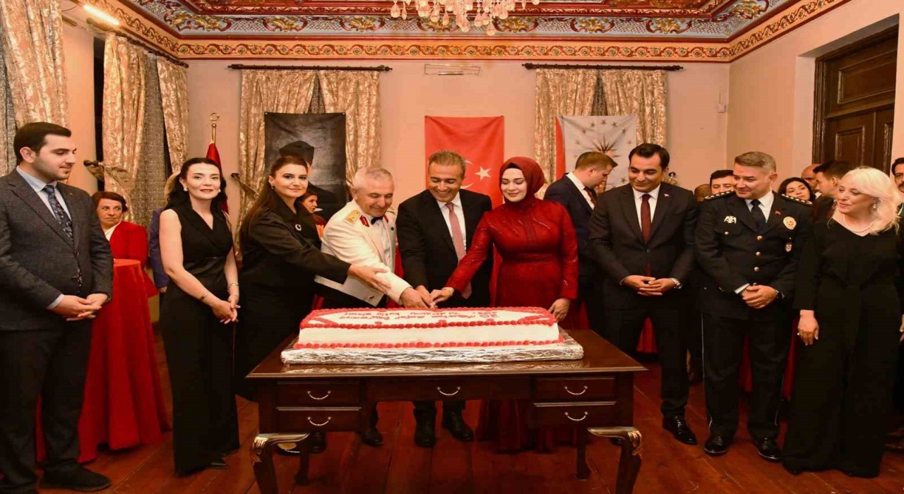 Ardahan Valiliğinden 30 Ağustos Zafer Bayramı resepsiyonu