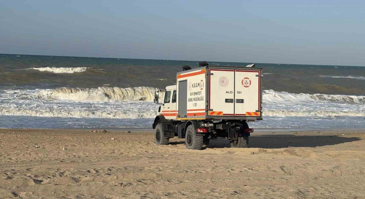 Arnavutköyde yasağa rağmen denize giren bir kişi boğuldu