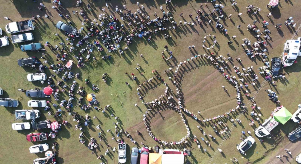 Artvinde Satave Gevrek Festivalinde Türk-Gürcü kültürü yaşatıldı