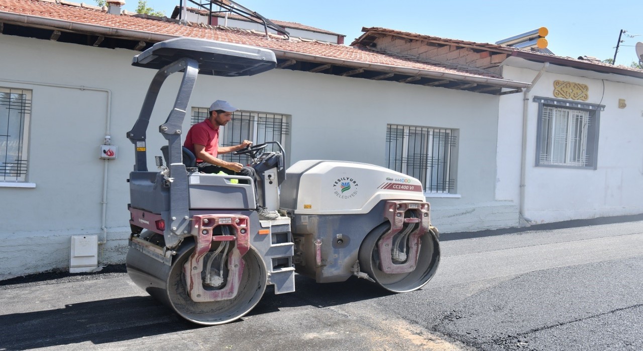 Aşağıbağlar Mahallesinde yol konforu artıyor