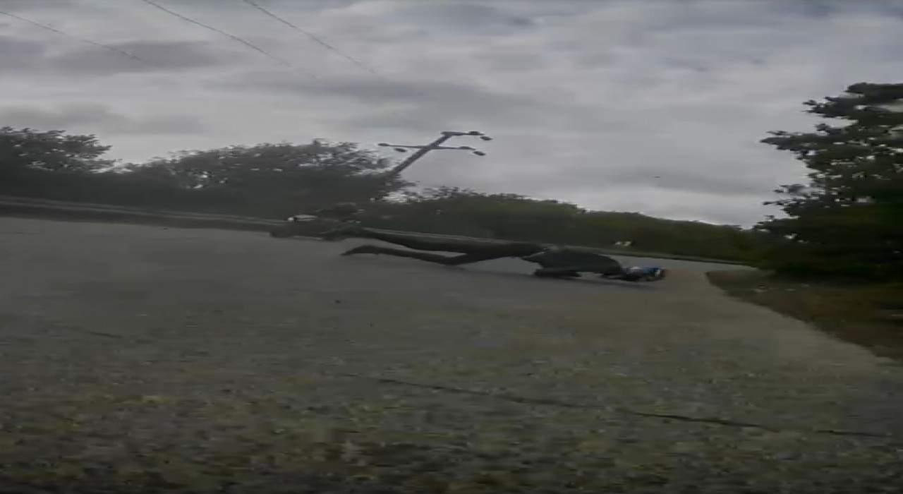 Asfalttaki yarık yüzünden ölümden döndü