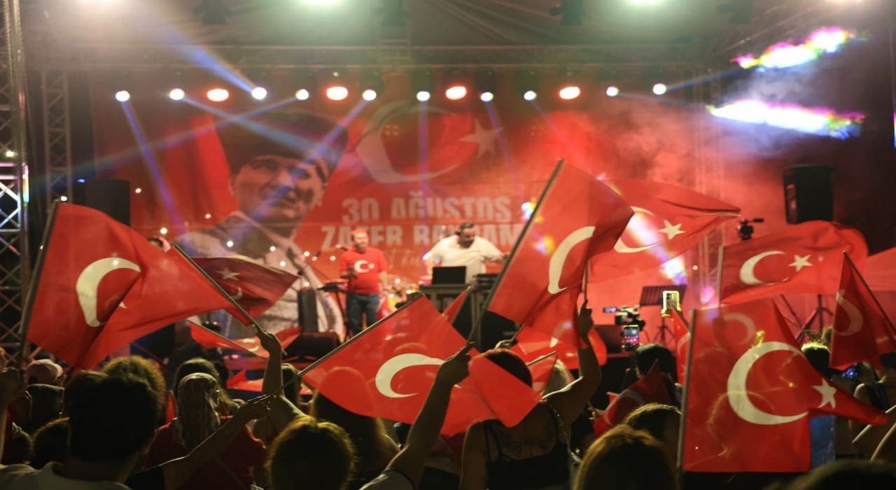 Atakumda Zafer Bayramı coşkusu
