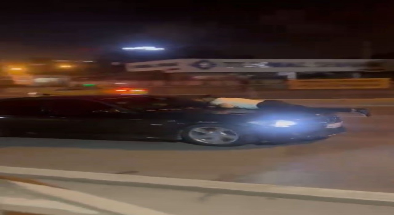 Ataşehirde kıskançlık krizi: Aracın kaputuna yatıp kalkmadı